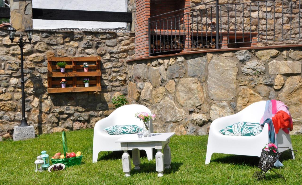 Apartamento Turistico Casas De Manuel La Pola de Gordon Exterior photo